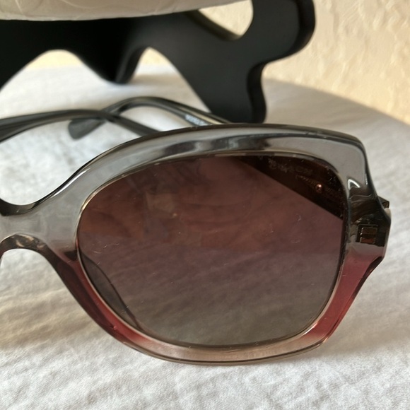 Coach: Gray Horse & Carriage (L1147) Burgundy Gradient Sunglasses with case - Picture 11 of 16